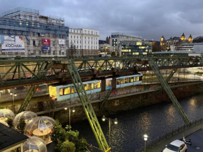 Schwebebahn View Apartment